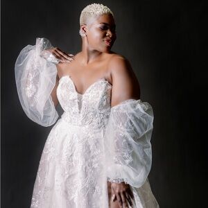 Flowy glitter a-line gown with detachable sleeves and lilac undertone